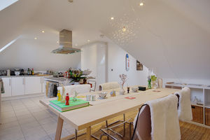 Open Plan Kitchen/Diner- click for photo gallery